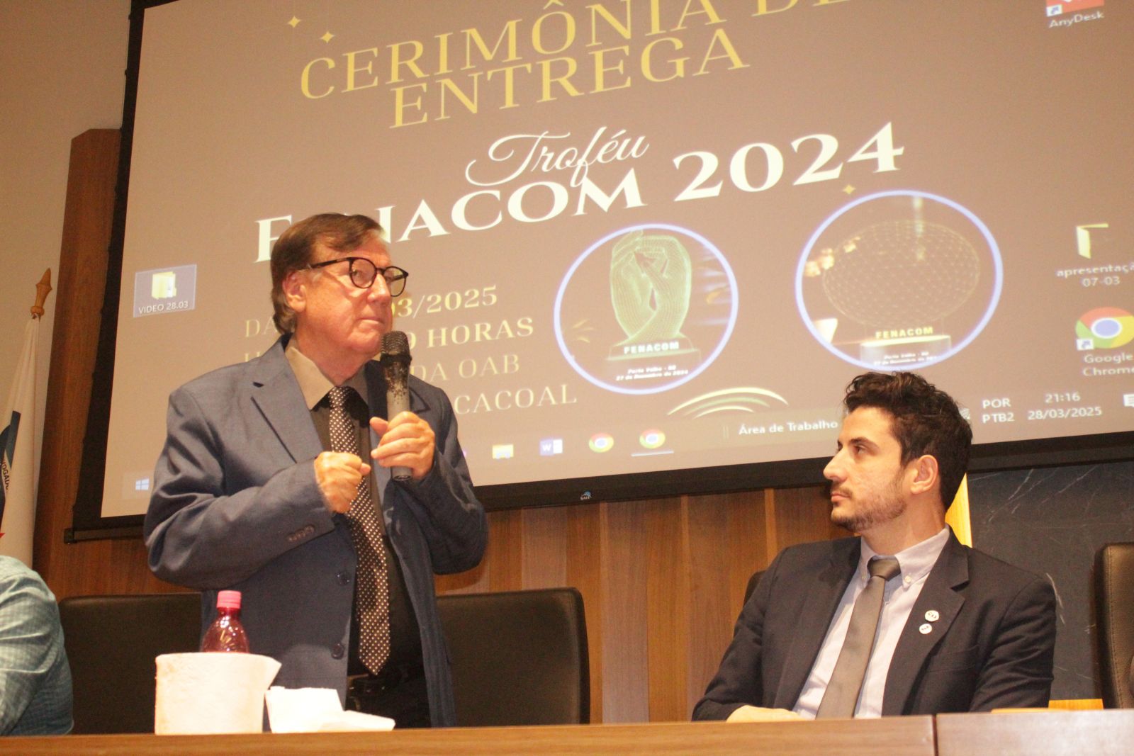 Amir Lando recebeu o Prêmio FENACOM 2024 destinado as personalidades de Rondônia