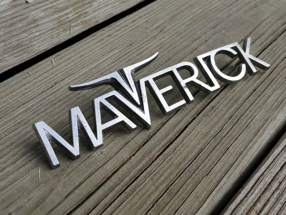 O primeiro emblema do Maverick tem como símbolo um chifre de touro, em homenagem a um dos maiores fazendeiros de touro dos Estados Unidos.