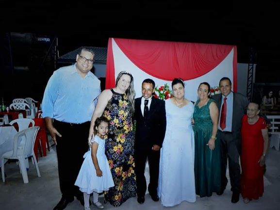 Melquizedeques e Enita durante cerimônia de casamento da filha caçula Andréia, ocorrido em março de 2020 - crédito de imagem: Álbum de família.