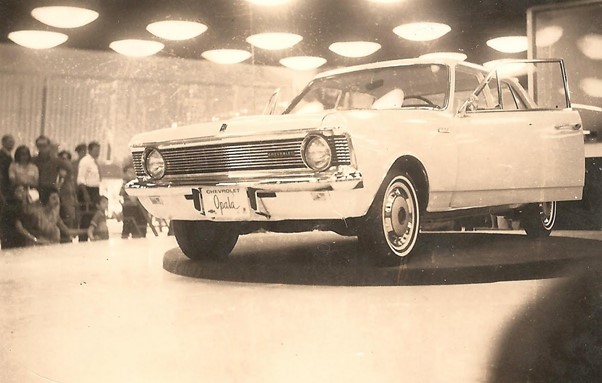 Em 1968 surge a grande aposta da GM, o Chevrolet Opala, tendo a sua primeira apresentação no VI Salão do Automóvel em São Paulo.
