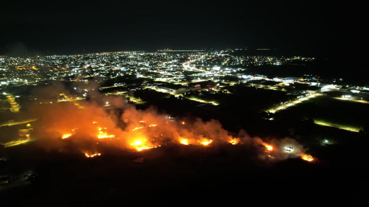 Vídeo: mais um incêndio de grande proporção em Palmas - Rede Jovem