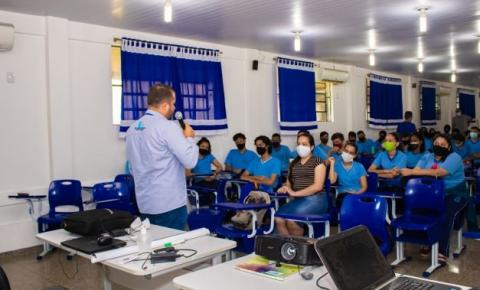 Professor convida profissionais para fazer palestras de orientação vocacional para alunos da escola Tancredo Neves em Cerejeiras