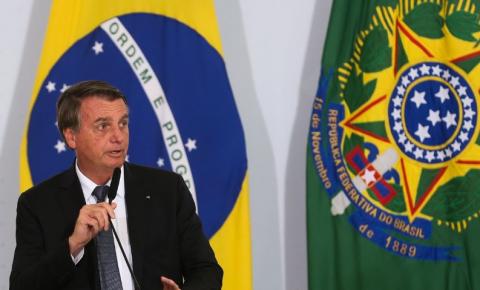 Bolsonaro regulamenta Auxílio Gás e Programa Alimenta Brasil