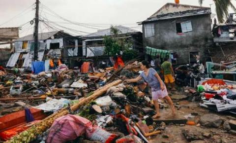 Supertufão Rai mata 375 pessoas e deixa outras 50 desaparecidas