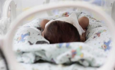 Teste do olhinho em recém-nascidos passa a ser obrigatório em maternidades e hospitais de Rondônia